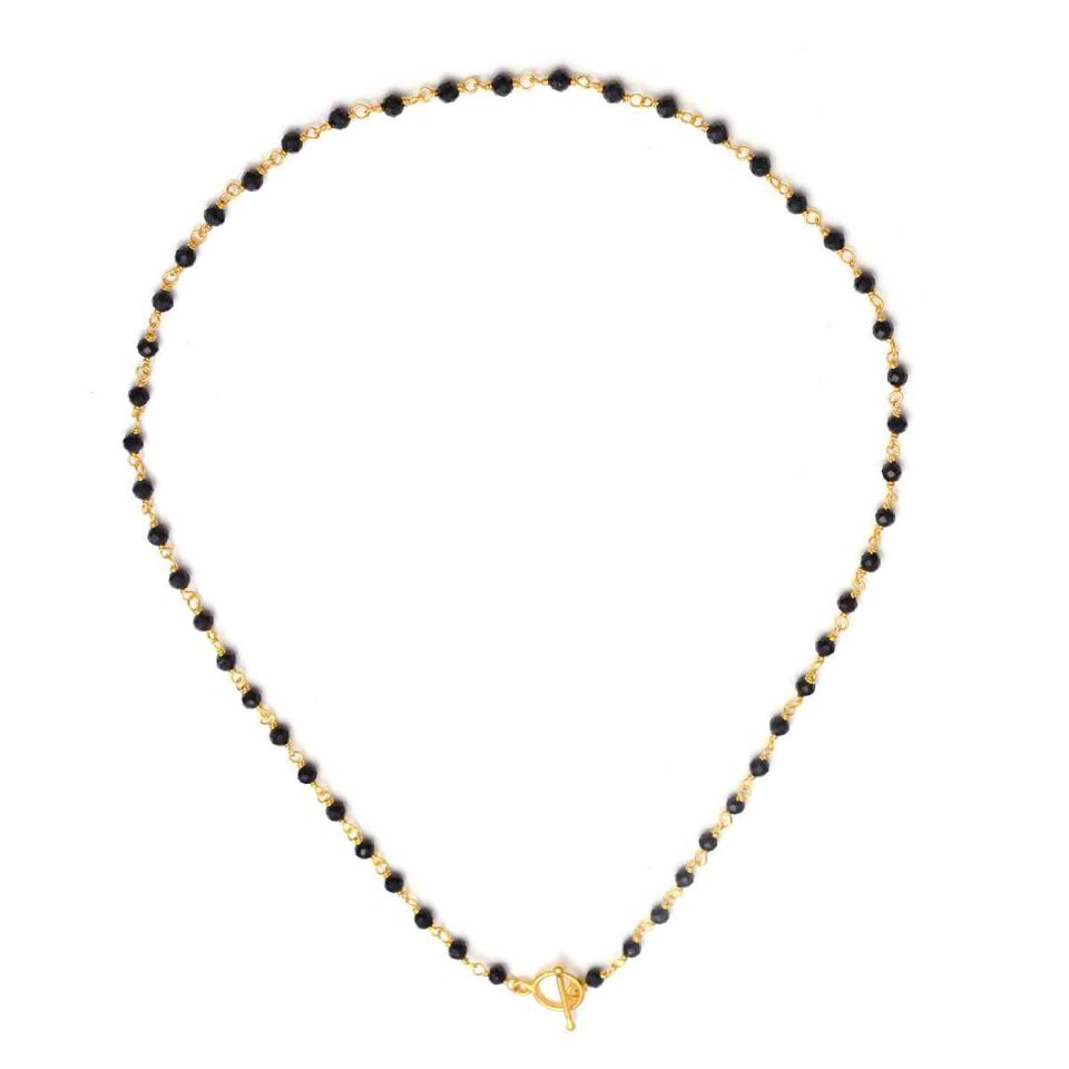 collar bolitas negras